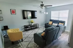 2729 Club Cortile Cir, Kissimmee, FL 34746 - Photo 11