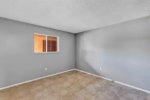 2864 N Powers Dr, Orlando, FL 32818 - Photo 35