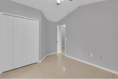 664 Eagle Pointe S, Kissimmee, FL 34746 - Photo 9