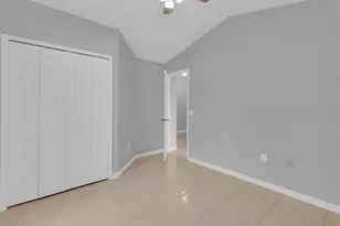 664 Eagle Pointe S, Kissimmee, FL 34746 - Photo 9