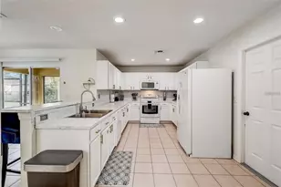 253 Granada Blvd, Davenport, FL 33837 - Photo 3