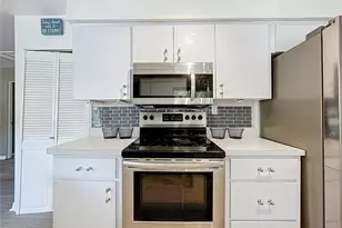 320 S Seminole Ave, Lake Alfred, FL 33850 - Photo 9