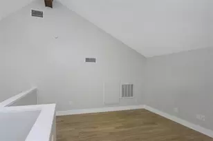 5151 Puritan Cir, Tampa, FL 33617 - Photo 21