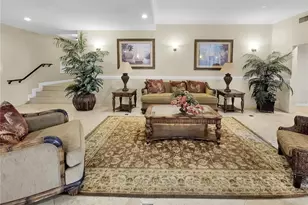 2700 Coconut Bay Ln, Sarasota, FL 34237 - Photo 11