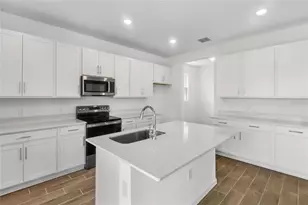 200 Flag Lilly Ln, Umatilla, FL 32784 - Photo 3