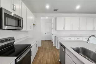 200 Flag Lilly Ln, Umatilla, FL 32784 - Photo 5