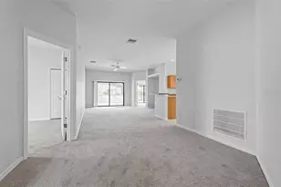 16614 Lazy Breeze Loop, Clermont, FL 34714 - Photo 5