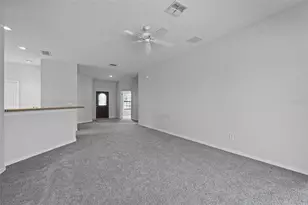 16614 Lazy Breeze Loop, Clermont, FL 34714 - Photo 9