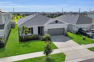 685 Overpool Ave, Davenport, FL 33896 - Photo 3