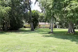 860 Oak Shore Dr, Saint Cloud, FL 34771 - Photo 9