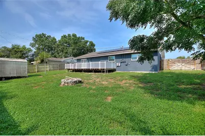 31 Lake Link Circle SE, Winter Haven, FL 33884 - Photo 3