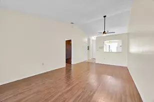 2907 Prince Oak Ct, Saint Cloud, FL 34769 - Photo 5