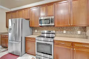 6932 Gray Catbird Loop, Wesley Chapel, FL 33545 - Photo 7