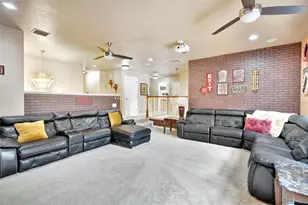 6932 Gray Catbird Loop, Wesley Chapel, FL 33545 - Photo 9