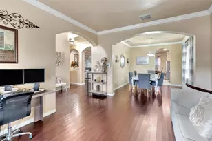 6932 Gray Catbird Loop, Wesley Chapel, FL 33545 - Photo 5