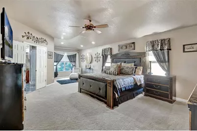 6932 Gray Catbird Loop, Wesley Chapel, FL 33545 - Photo 11