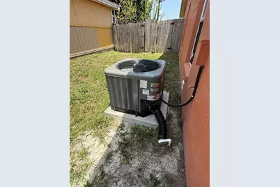 925 Derbyshire Drive, Kissimmee, FL 34758 - Photo 19