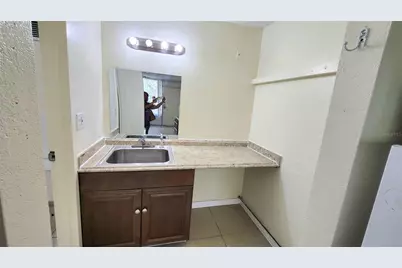 7900 S Orange Blossom Trail #2102, Orlando, FL 32809 - Photo 9