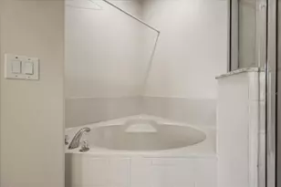 2050 Island Walk Dr, Orlando, FL 32824 - Photo 15