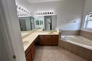2723 Star Grass Cir, Kissimmee, FL 34746 - Photo 11