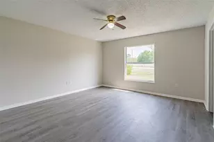 748 Mink Ct, Poinciana, FL 34759 - Photo 7