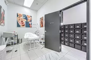 1700 Sand Lake Rd, Orlando, FL 32809 - Photo 7