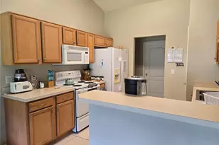 2141 Fawn Meadow Cir, Saint Cloud, FL 34772 - Photo 3