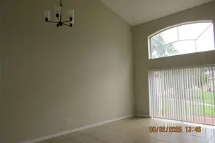 3243 Sandy Shore Ln, Kissimmee, FL 34743 - Photo 7