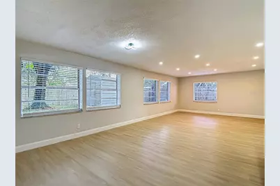 4202 W Bay Vista Avenue, Tampa, FL 33611 - Photo 19