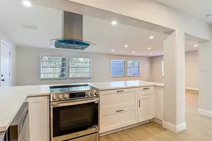 4202 W Bay Vista Ave, Tampa, FL 33611 - Photo 15