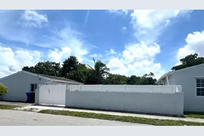 2402 Rodman Street, Hollywood, FL 33020 - Photo 3