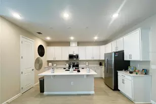 160 Hilltop Bloom Loop, Haines City, FL 33844 - Photo 15