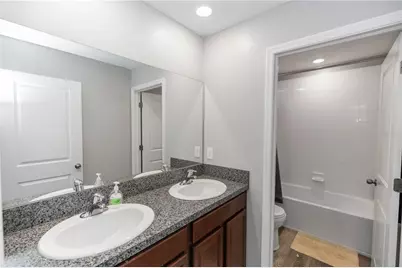 7412 Pearly Everlasting Avenue, Tampa, FL 33619 - Photo 21