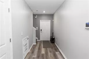 7412 Pearly Everlasting Ave, Tampa, FL 33619 - Photo 3