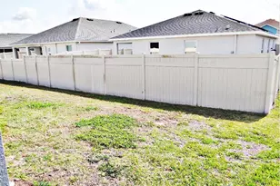 621 Vittorio Dr, Winter Haven, FL 33884 - Photo 15