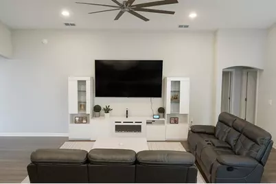 621 Vittorio Drive, Winter Haven, FL 33884 - Photo 3