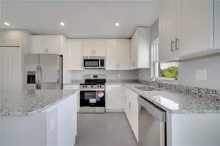 549 Viceroy Ct, Kissimmee, FL 34758 - Photo 9