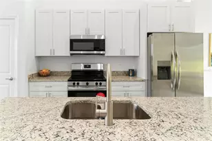 7985 Magnolia Bend Ct, Kissimmee, FL 34747 - Photo 7