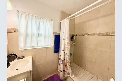 5925 Dahlia Drive, Orlando, FL 32807 - Photo 11