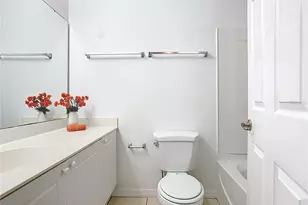 2760 Club Cortile Cir, Kissimmee, FL 34746 - Photo 33