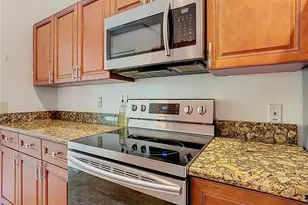 909 1/2 Valentina Dr, Dundee, FL 33838 - Photo 3