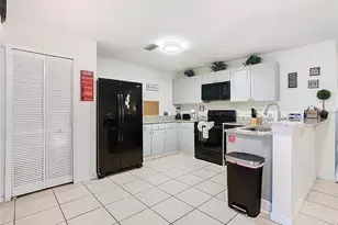 2810 Club Cortile Cir, Kissimmee, FL 34746 - Photo 7