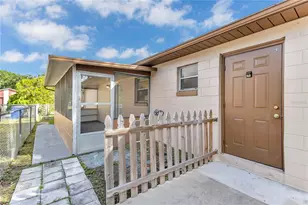 1305 Mill Creek Pl, Kissimmee, FL 34744 - Photo 7