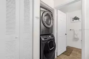 4015 Venetian Bay Dr, Kissimmee, FL 34741 - Photo 13