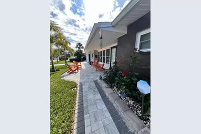 5235 40th Street S, Saint Petersburg, FL 33711 - Photo 9