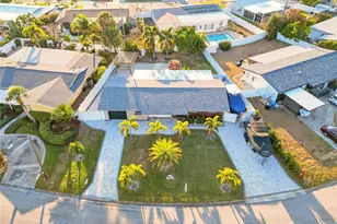 5235 40th St S, Saint Petersburg, FL 33711 - Photo 5