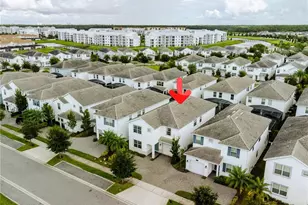 4770 Kings Castle Cir, Kissimmee, FL 34746 - Photo 5