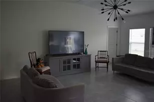 1406 Deepwater Cir, Eagle Lake, FL 33839 - Photo 9