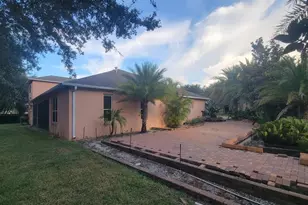 2461 Woodbark St, Apopka, FL 32712 - Photo 7