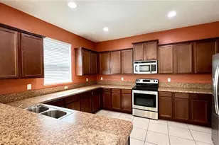 3721 Maidencain St, Clermont, FL 34714 - Photo 19